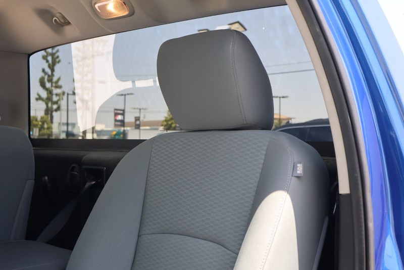 Ram 1500 Vehicle Full-screen Gallery Image 17
