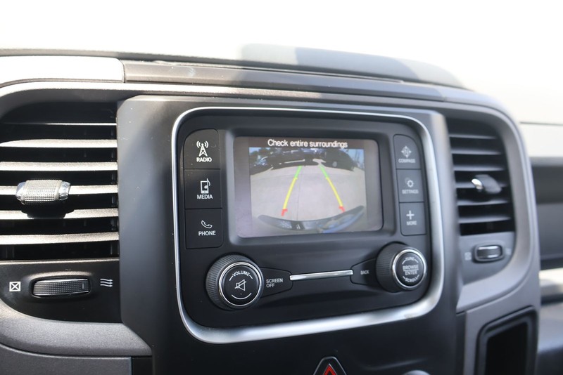 Ram 1500 Vehicle Full-screen Gallery Image 24