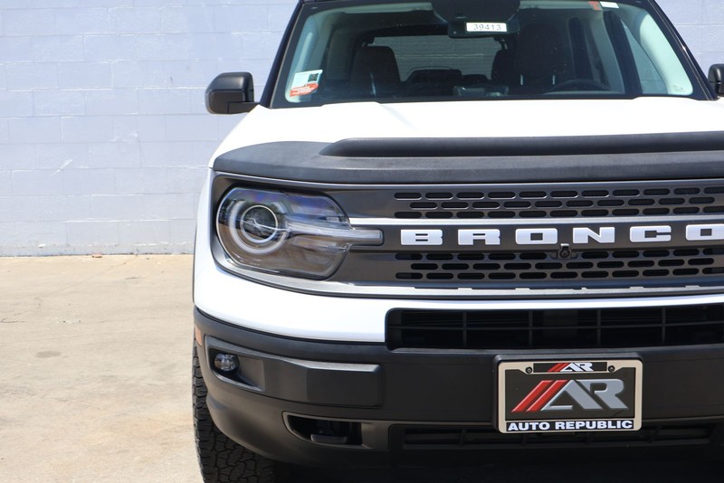 Ford Bronco Sport Vehicle Full-screen Gallery Image 03