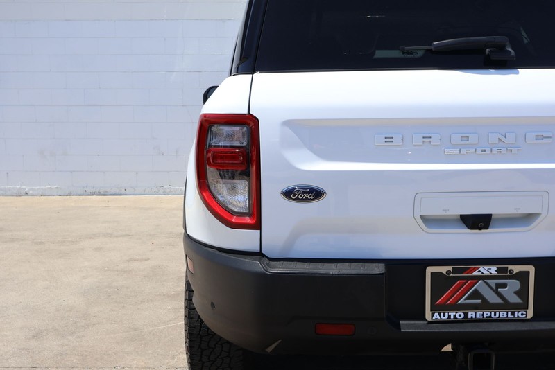 Ford Bronco Sport Vehicle Full-screen Gallery Image 07