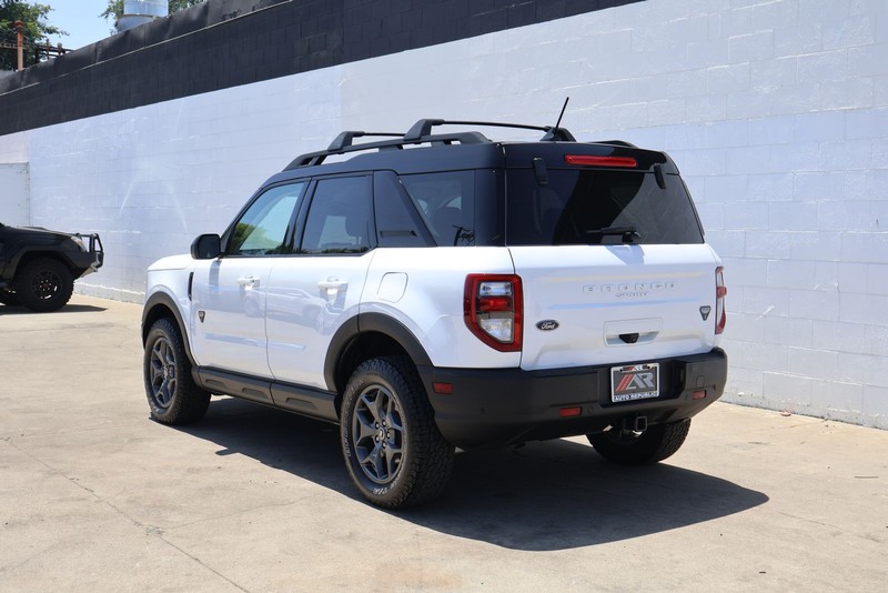 Ford Bronco Sport Vehicle Full-screen Gallery Image 09