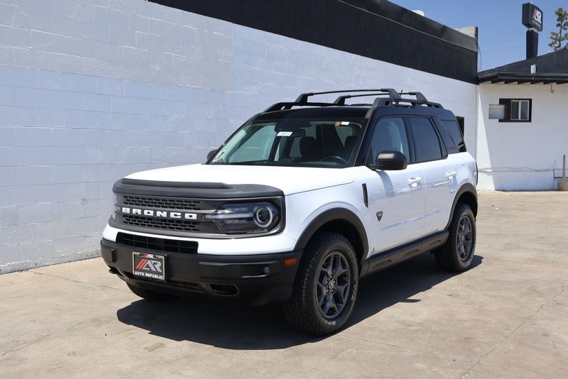 Ford Bronco Sport Vehicle Full-screen Gallery Image 11
