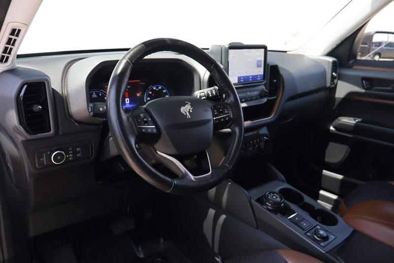 Ford Bronco Sport Vehicle Full-screen Gallery Image 15