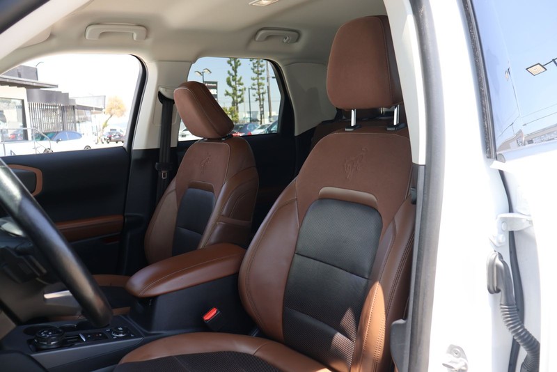 Ford Bronco Sport Vehicle Full-screen Gallery Image 16