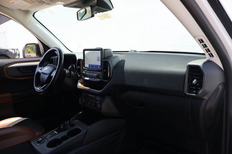 Ford Bronco Sport Vehicle Full-screen Gallery Image 18
