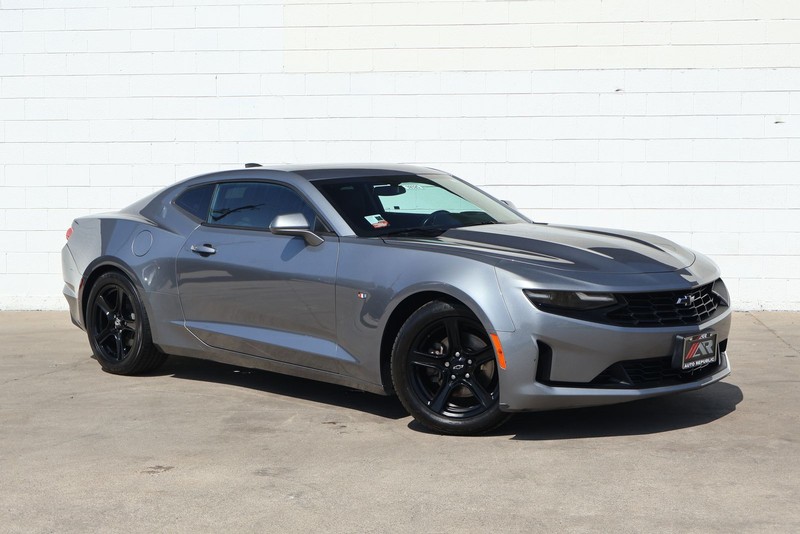 Chevrolet Camaro Vehicle Full-screen Gallery Image 01