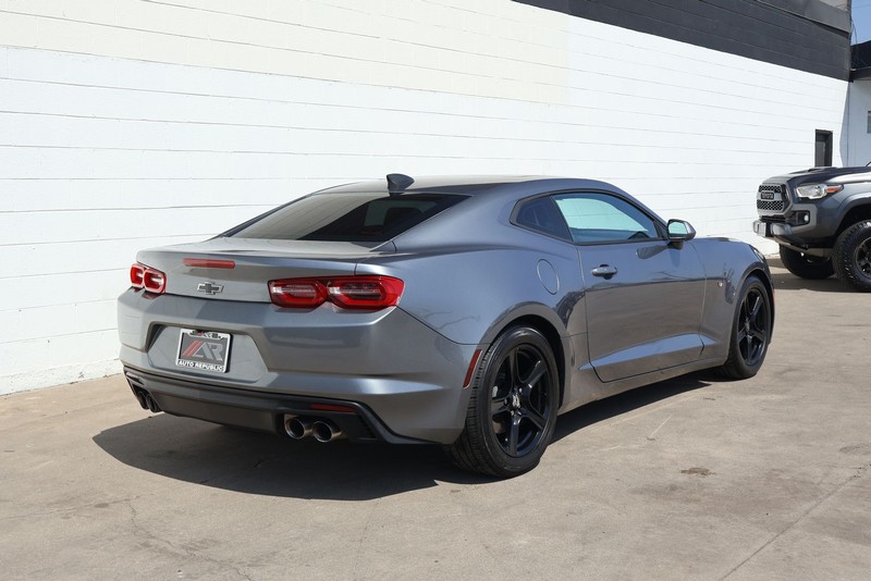 Chevrolet Camaro Vehicle Full-screen Gallery Image 04