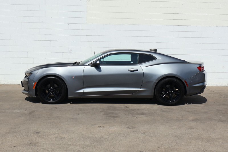 Chevrolet Camaro Vehicle Full-screen Gallery Image 09