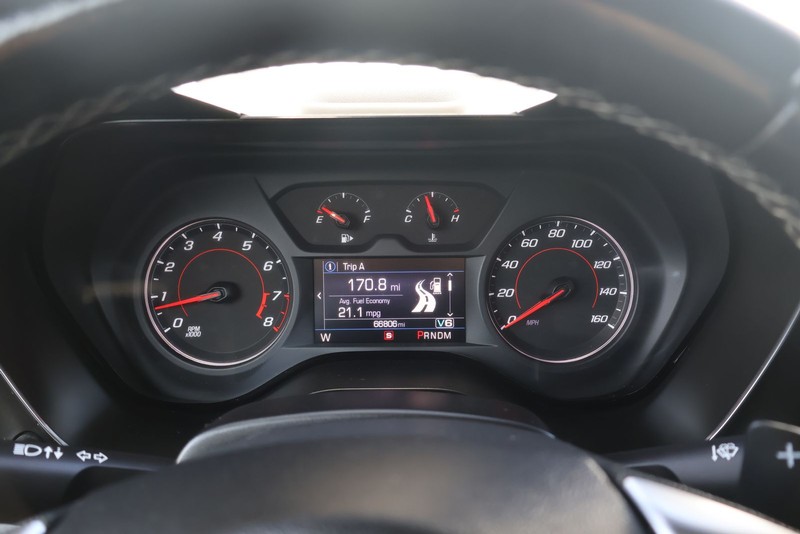 Chevrolet Camaro Vehicle Full-screen Gallery Image 21