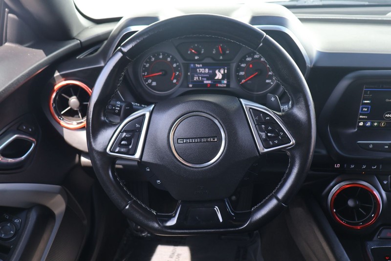 Chevrolet Camaro Vehicle Full-screen Gallery Image 22