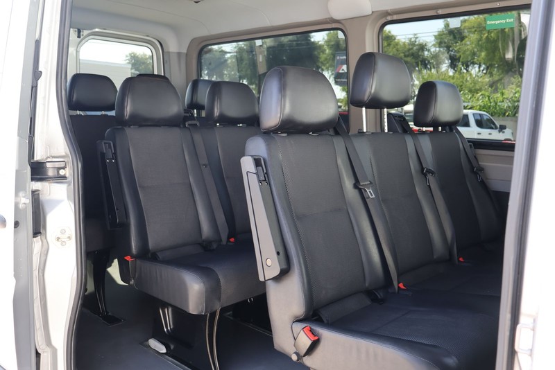 Mercedes-Benz Sprinter 2500 Vehicle Full-screen Gallery Image 21