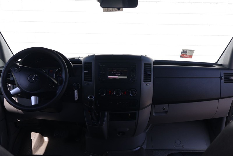 Mercedes-Benz Sprinter 2500 Vehicle Full-screen Gallery Image 22