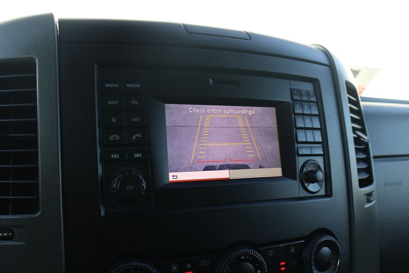 Mercedes-Benz Sprinter 2500 Vehicle Full-screen Gallery Image 29