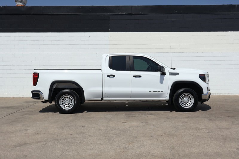 GMC Sierra 1500 Vehicle Full-screen Gallery Image 01