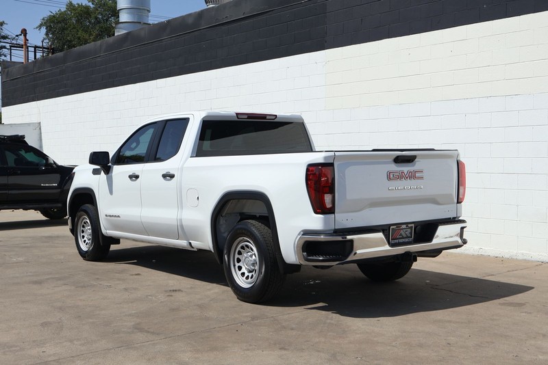 GMC Sierra 1500 Vehicle Full-screen Gallery Image 09
