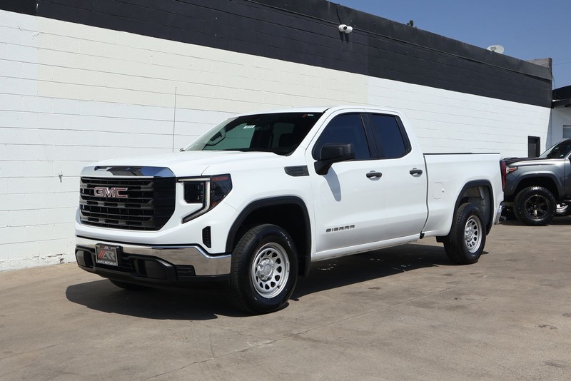 GMC Sierra 1500 Vehicle Full-screen Gallery Image 11