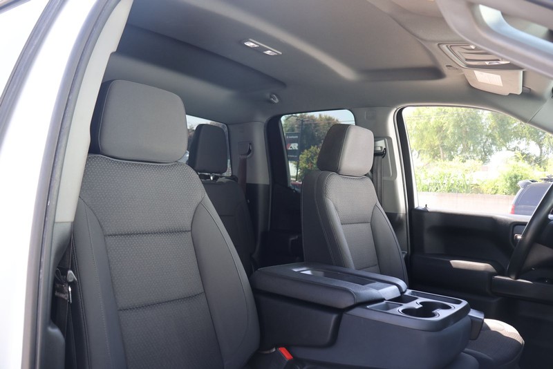 GMC Sierra 1500 Vehicle Full-screen Gallery Image 19