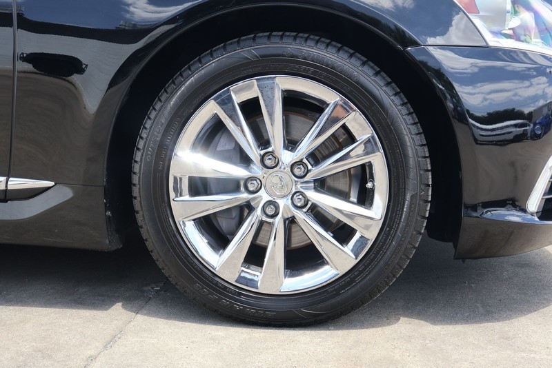 Lexus LS 460 Vehicle Full-screen Gallery Image 14