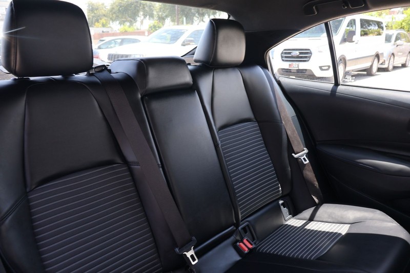 Toyota Corolla Vehicle Full-screen Gallery Image 20