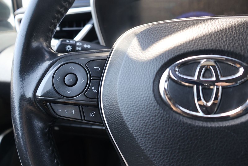 Toyota Corolla Vehicle Full-screen Gallery Image 24