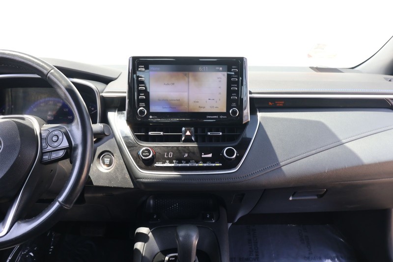 Toyota Corolla Vehicle Full-screen Gallery Image 26