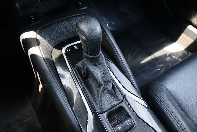 Toyota Corolla Vehicle Full-screen Gallery Image 29