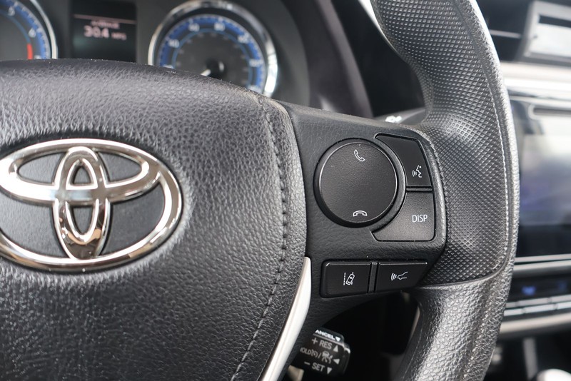 Toyota Corolla Vehicle Full-screen Gallery Image 25