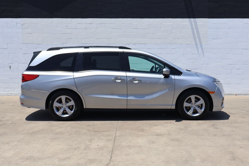 Honda Odyssey Vehicle Full-screen Gallery Image 04
