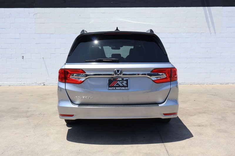 Honda Odyssey Vehicle Full-screen Gallery Image 06