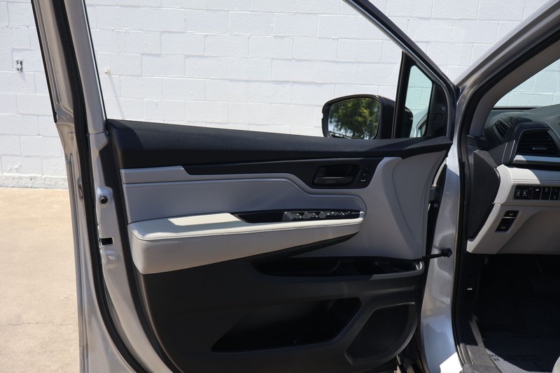 Honda Odyssey Vehicle Full-screen Gallery Image 15