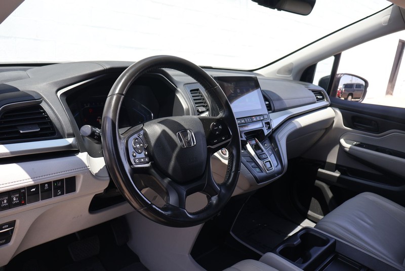 Honda Odyssey Vehicle Full-screen Gallery Image 16