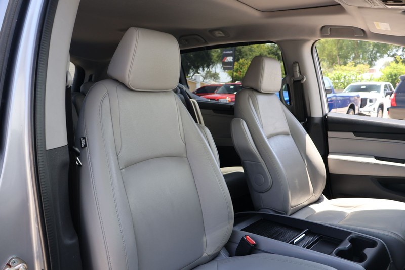 Honda Odyssey Vehicle Full-screen Gallery Image 20