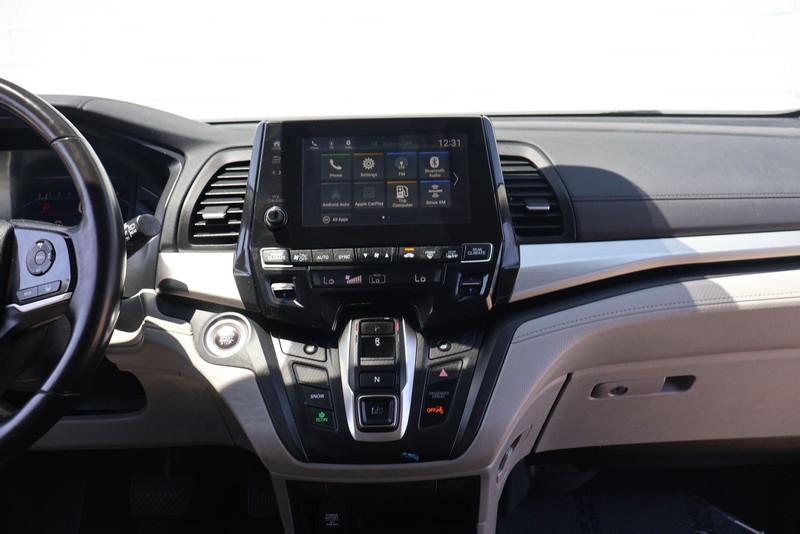 Honda Odyssey Vehicle Full-screen Gallery Image 28