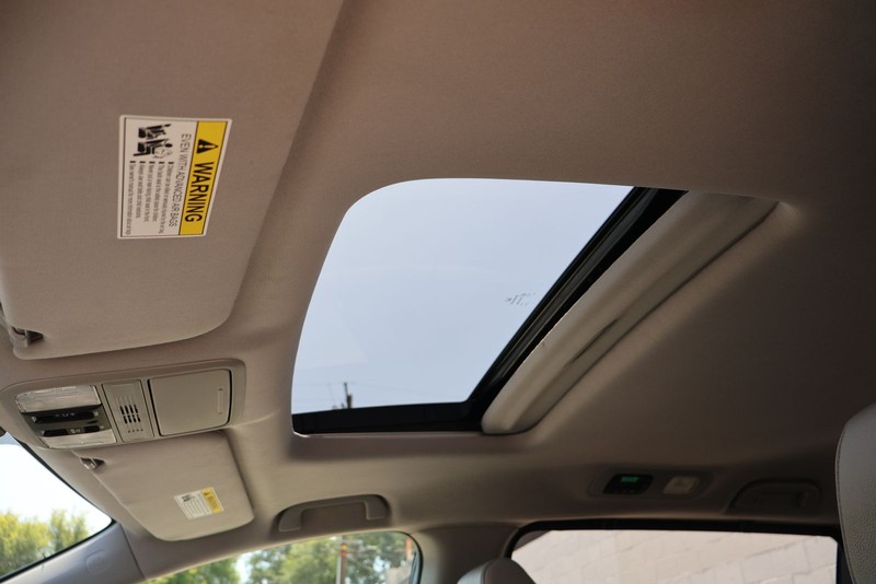 Honda Odyssey Vehicle Full-screen Gallery Image 34