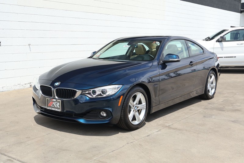 BMW 4 Series Vehicle Full-screen Gallery Image 11