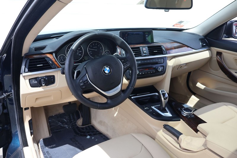 BMW 4 Series Vehicle Full-screen Gallery Image 15