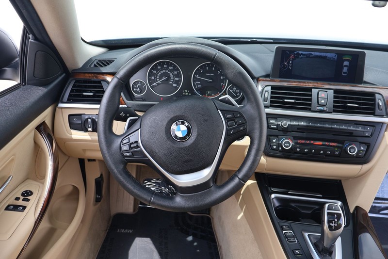 BMW 4 Series Vehicle Full-screen Gallery Image 22