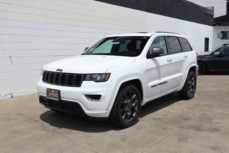Jeep Grand Cherokee Vehicle Full-screen Gallery Image 12