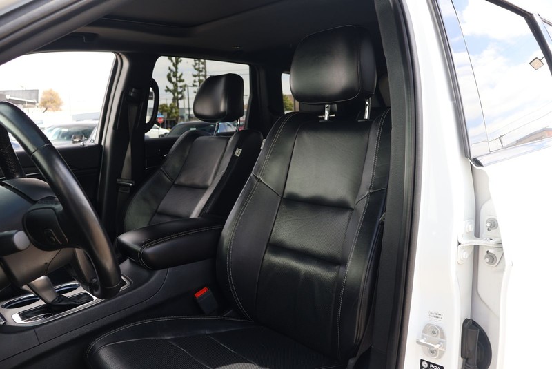 Jeep Grand Cherokee Vehicle Full-screen Gallery Image 17