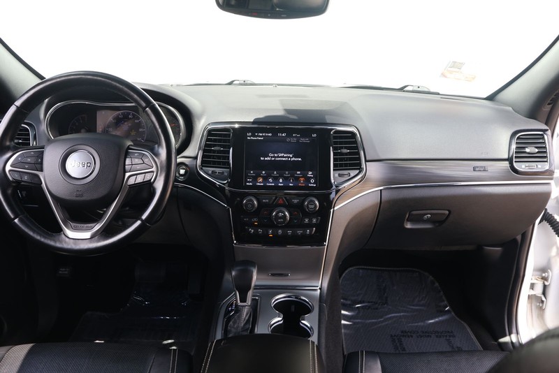 Jeep Grand Cherokee Vehicle Full-screen Gallery Image 23