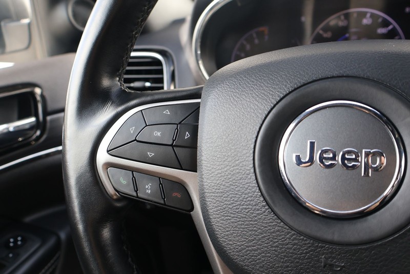 Jeep Grand Cherokee Vehicle Full-screen Gallery Image 26