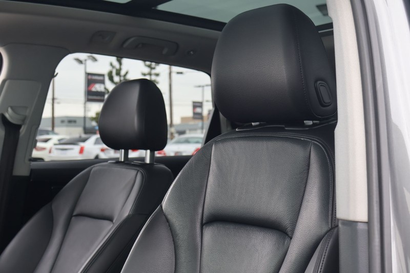 Audi Q7 Vehicle Full-screen Gallery Image 18