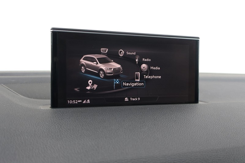 Audi Q7 Vehicle Full-screen Gallery Image 30
