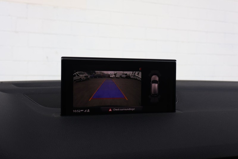 Audi Q7 Vehicle Full-screen Gallery Image 31
