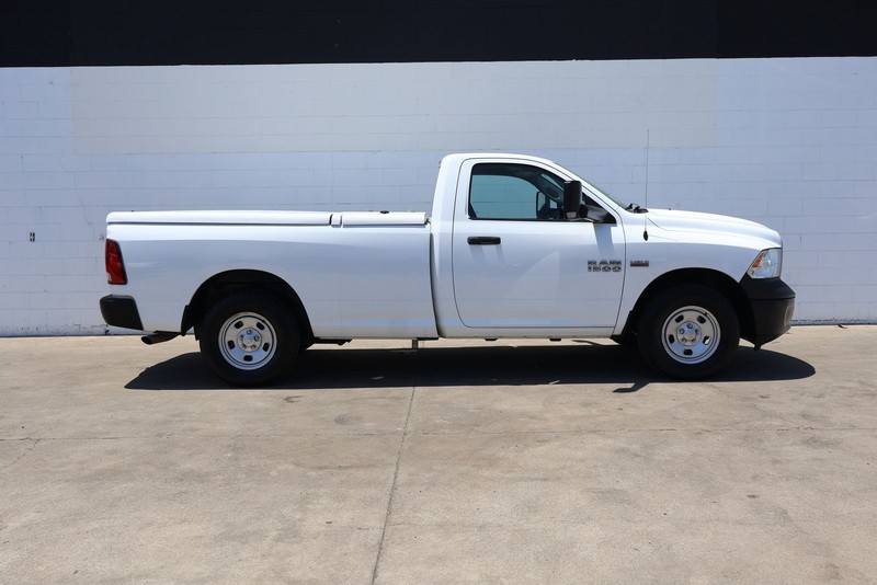 Ram 1500 Vehicle Full-screen Gallery Image 01