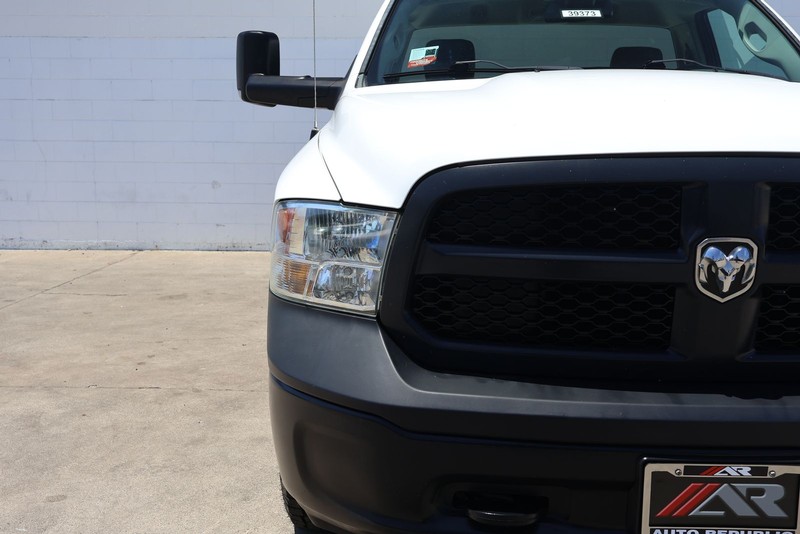 Ram 1500 Vehicle Full-screen Gallery Image 04