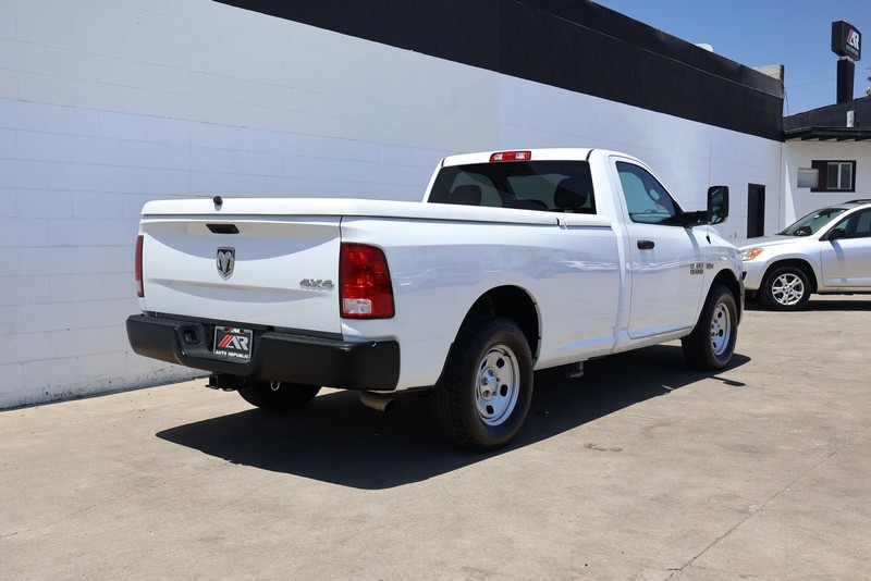 Ram 1500 Vehicle Full-screen Gallery Image 05