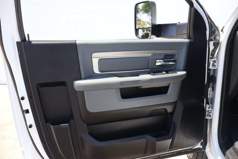 Ram 1500 Vehicle Full-screen Gallery Image 13