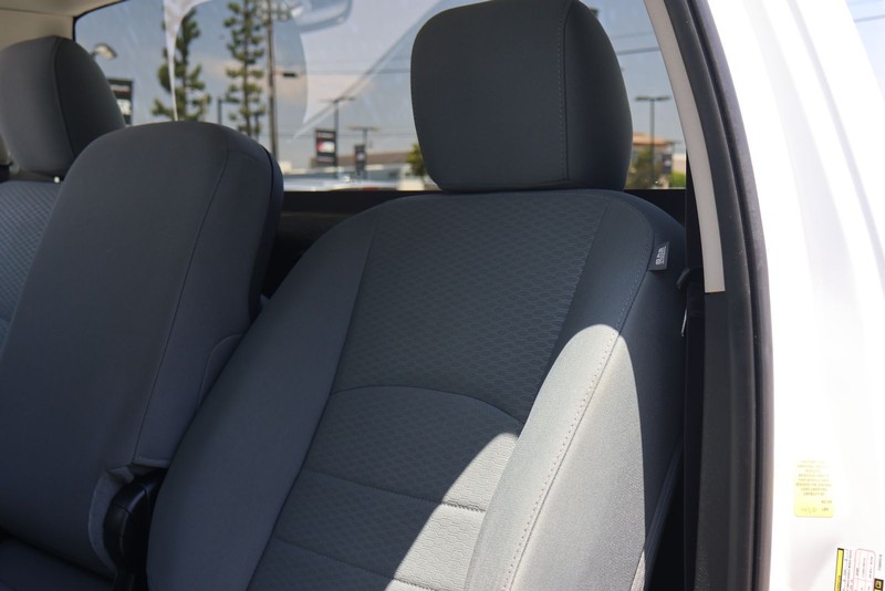 Ram 1500 Vehicle Full-screen Gallery Image 16