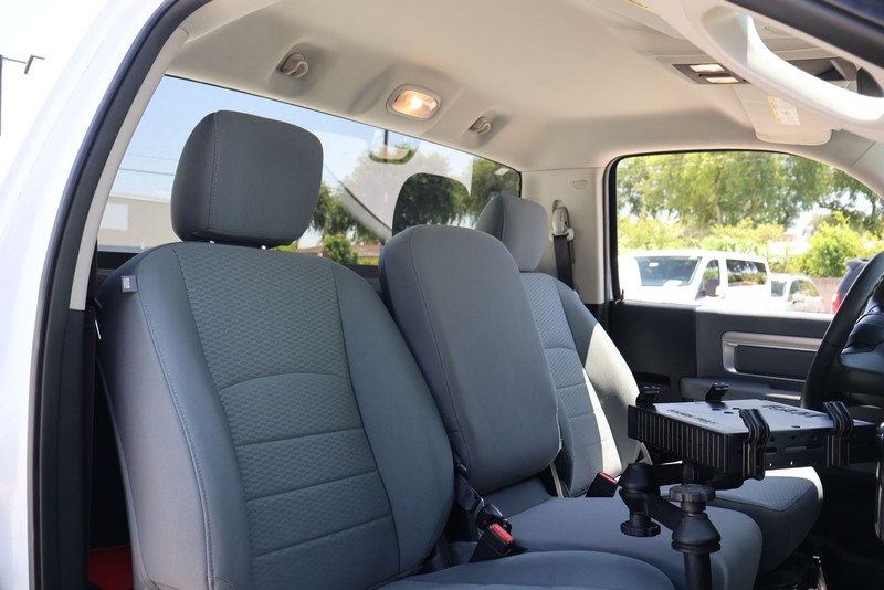 Ram 1500 Vehicle Full-screen Gallery Image 18